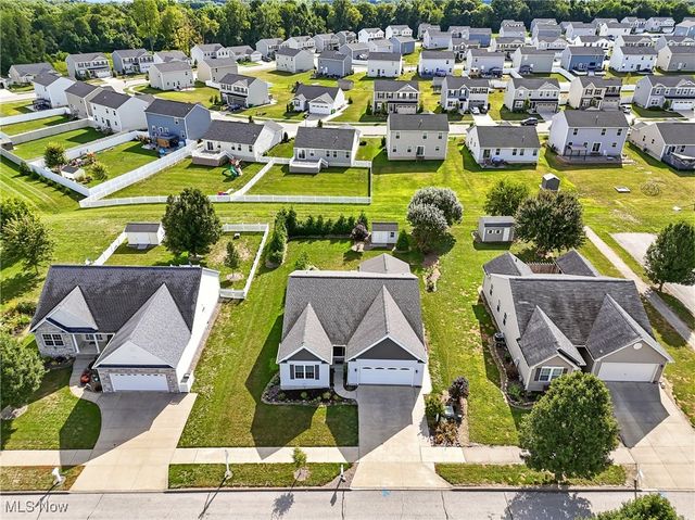 5239 Monroe Square E, Barberton, OH 44203