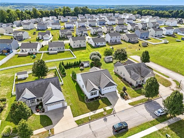 5239 Monroe Square E, Barberton, OH 44203