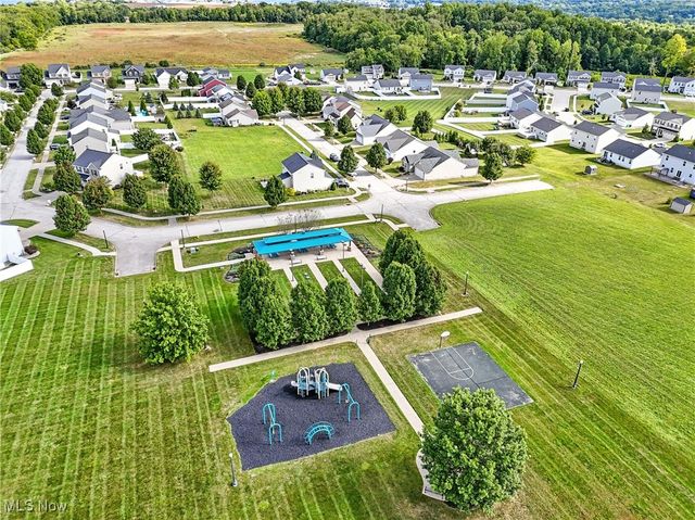 5239 Monroe Square E, Barberton, OH 44203