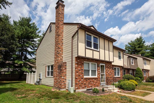 4 Saint Marc Circle G, South Windsor, CT 06074
