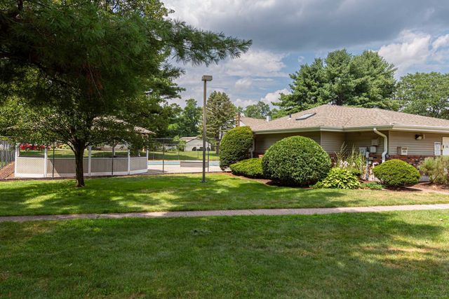 4 Saint Marc Circle G, South Windsor, CT 06074