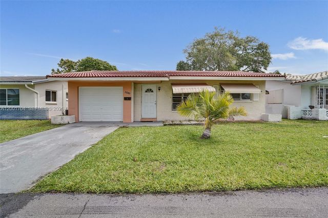5712 NW 66th Ave, Tamarac, FL 33321