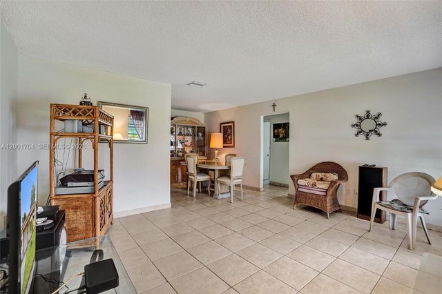 5712 NW 66th Ave, Tamarac, FL 33321