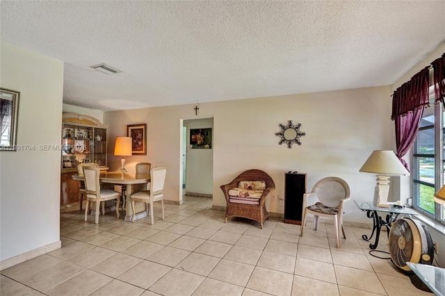 5712 NW 66th Ave, Tamarac, FL 33321