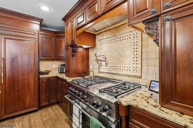 15 Chapel Pl, Wayne Twp., NJ 07470