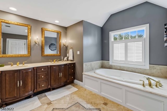 15 Chapel Pl, Wayne Twp., NJ 07470