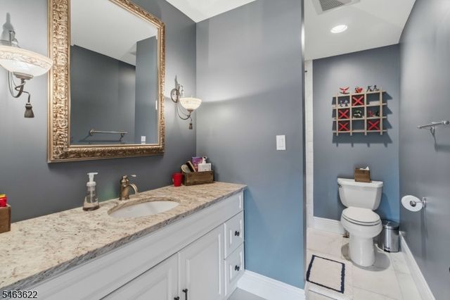 15 Chapel Pl, Wayne Twp., NJ 07470