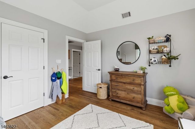 15 Chapel Pl, Wayne Twp., NJ 07470