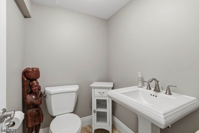 15 Chapel Pl, Wayne Twp., NJ 07470