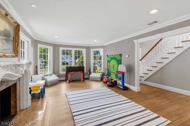 15 Chapel Pl, Wayne Twp., NJ 07470