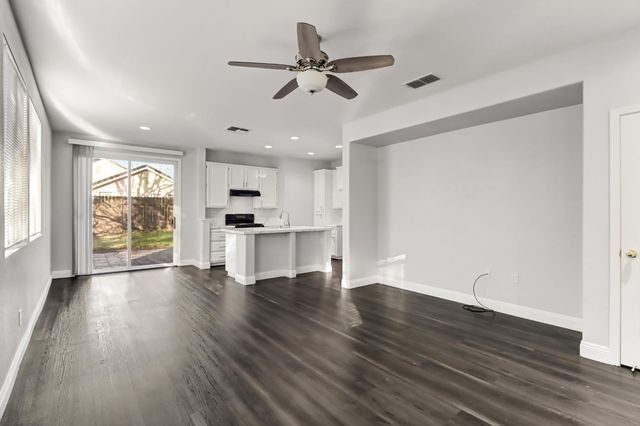 1556 Union square Rd, West Sacramento, CA 95691