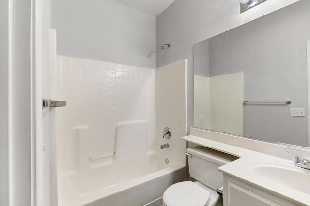 1556 Union square Rd, West Sacramento, CA 95691