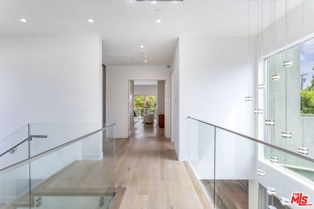 3728 S Barrington Avenue, Los Angeles, CA 90066