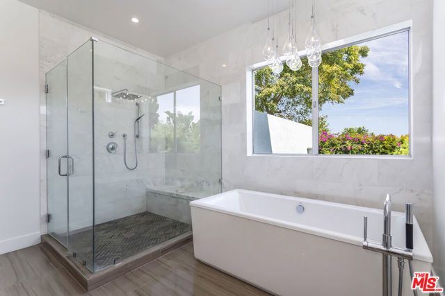 3728 S Barrington Avenue, Los Angeles, CA 90066