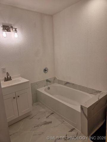 802 W Adams Avenue, Mcalester, OK 74501