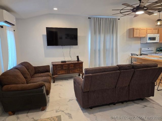 802 W Adams Avenue, Mcalester, OK 74501