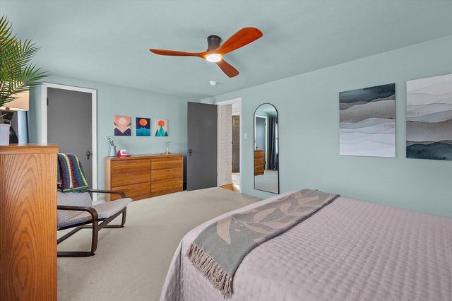 1918 E Eden PLACE, Saint Francis, WI 53235