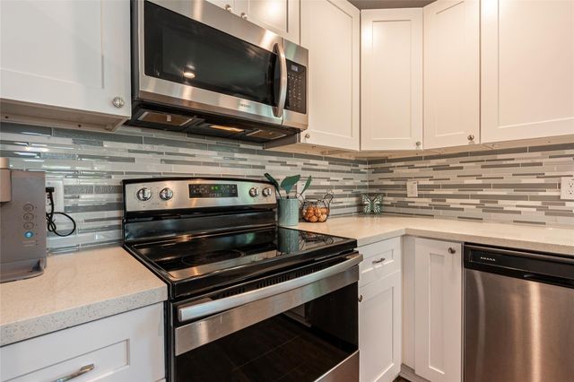 1803 Avenue Q, Santa Fe, TX 77510