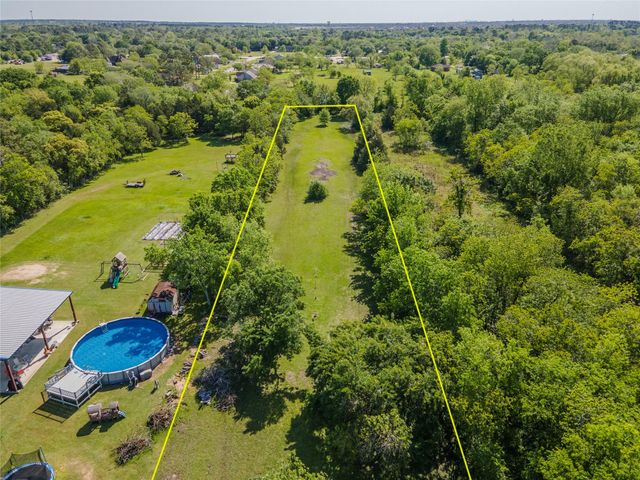 1803 Avenue Q, Santa Fe, TX 77510