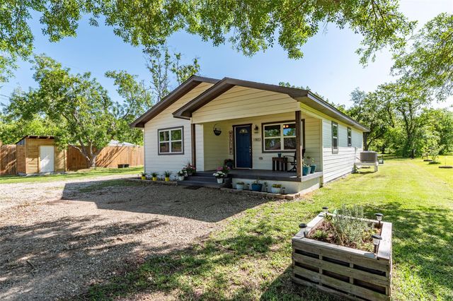 1803 Avenue Q, Santa Fe, TX 77510