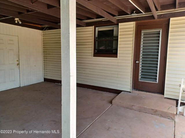 595 Swallow Lane, Spring Hill, FL 34606