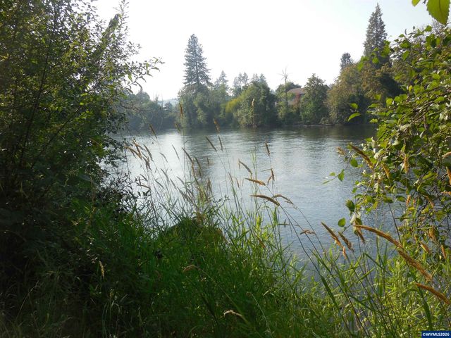 341 Locust St, Lyons, OR 97360