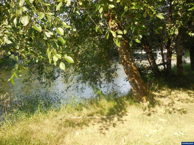 341 Locust St, Lyons, OR 97360