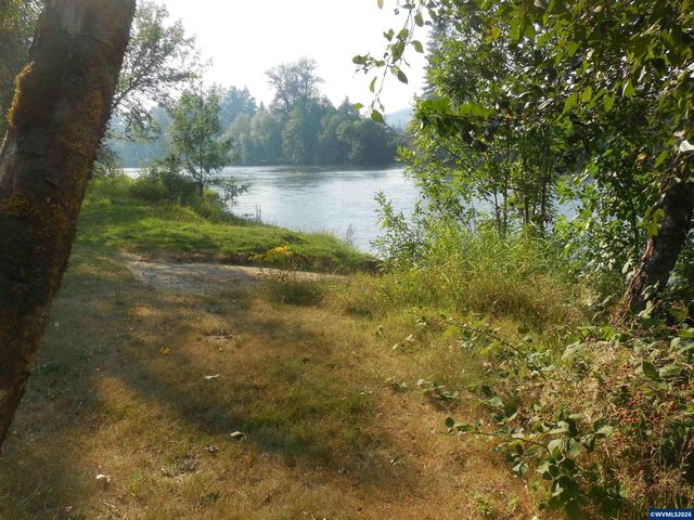 341 Locust St, Lyons, OR 97360