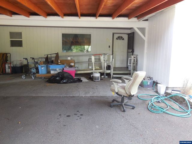 341 Locust St, Lyons, OR 97360