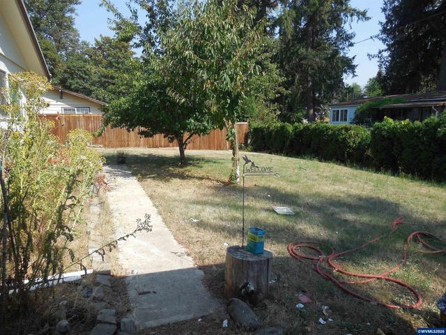341 Locust St, Lyons, OR 97360