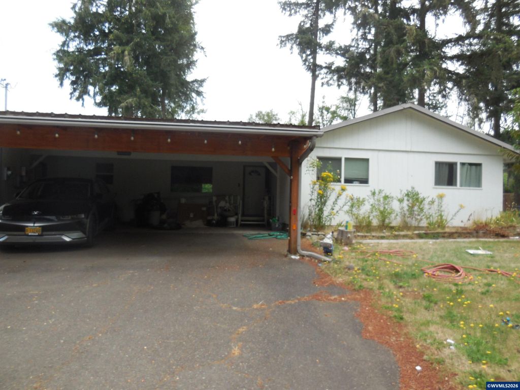 341 Locust St, Lyons, OR 97360
