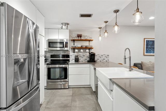 3143 Virginia St 3, Coconut Grove, FL 33133