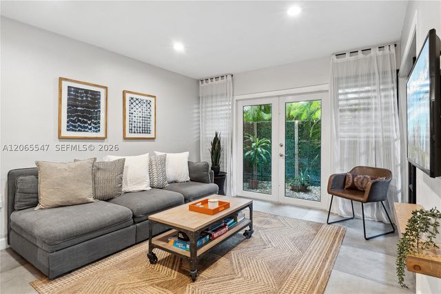 3143 Virginia St 3, Coconut Grove, FL 33133