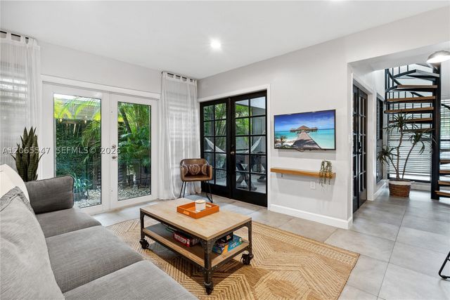 3143 Virginia St 3, Coconut Grove, FL 33133