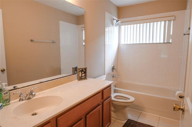 8435 PORT LANCASHIRE DRIVE, Orlando, FL 32829