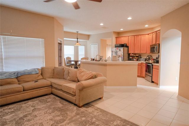 8435 PORT LANCASHIRE DRIVE, Orlando, FL 32829