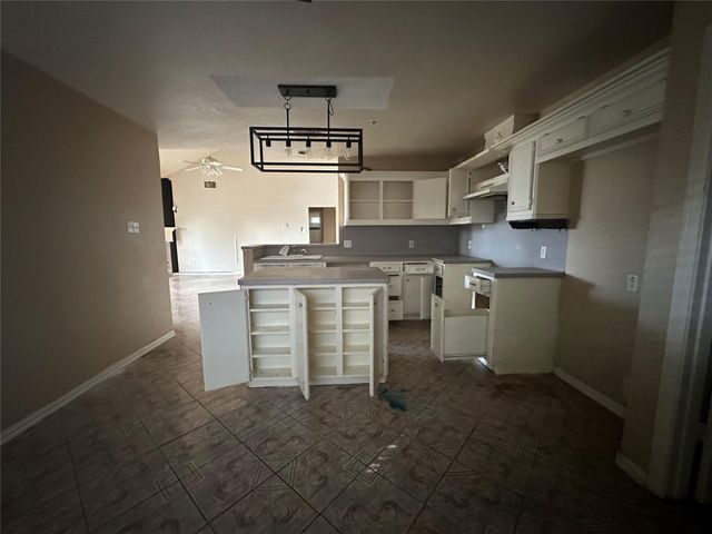 1310 Village Court Boulevard, Rosenberg, TX 77471