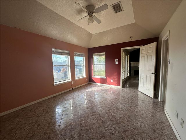 1310 Village Court Boulevard, Rosenberg, TX 77471