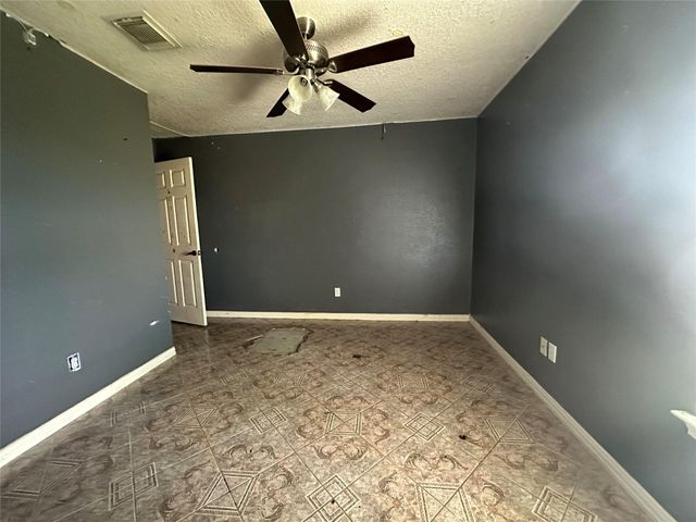 1310 Village Court Boulevard, Rosenberg, TX 77471