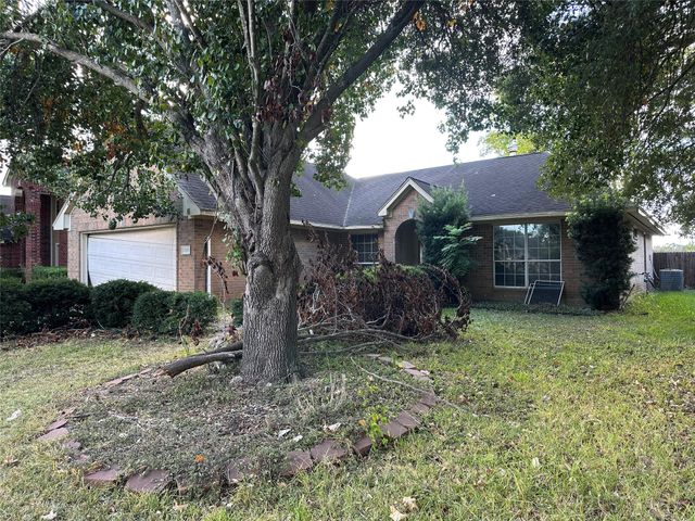 1310 Village Court Boulevard, Rosenberg, TX 77471