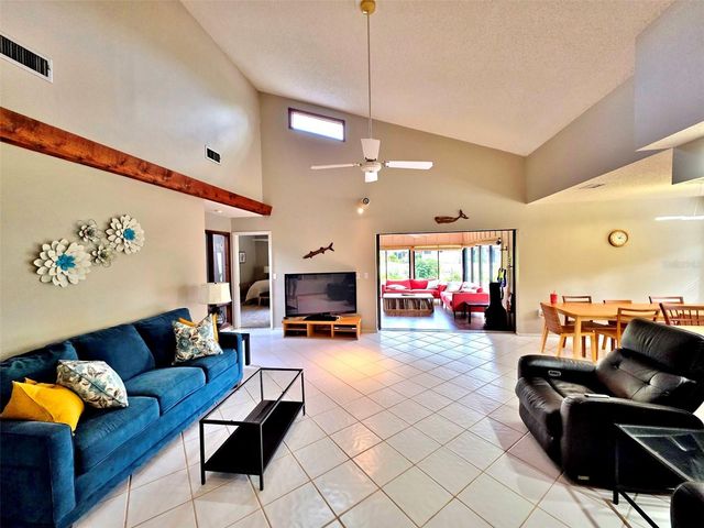 1407 WILLOW OAK CIRCLE, Bradenton, FL 34209