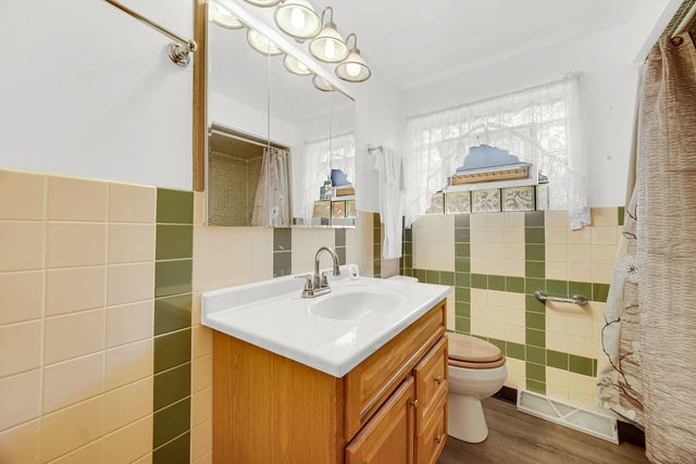 7325 S Wolcott Avenue, Chicago, IL 60636