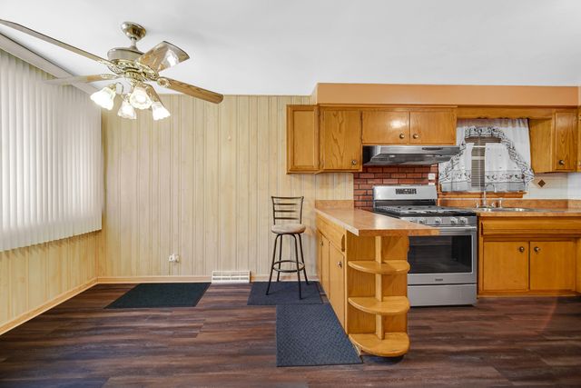 7325 S Wolcott Avenue, Chicago, IL 60636