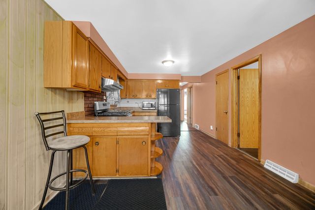 7325 S Wolcott Avenue, Chicago, IL 60636