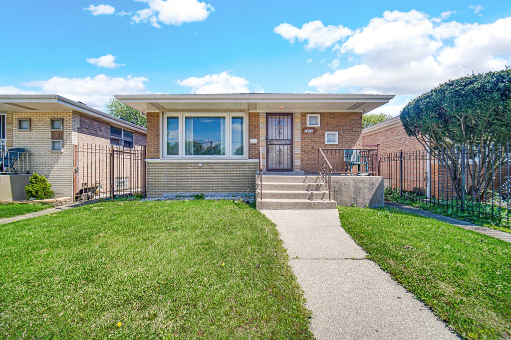 7325 S Wolcott Avenue, Chicago, IL 60636