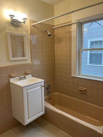 69 Berwick 1, Belmont, MA 02478