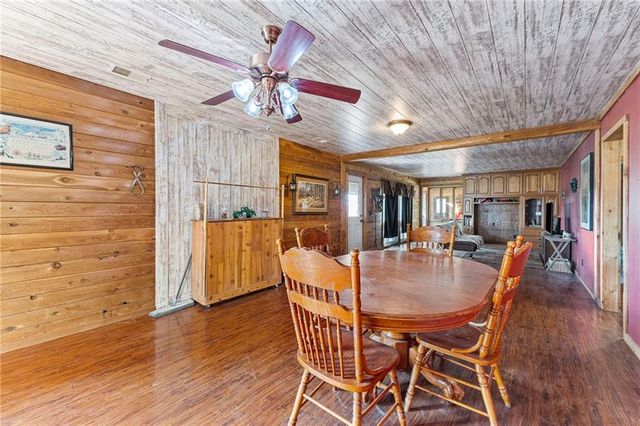 8046 Southpoint Drive, Camden, MO 64017