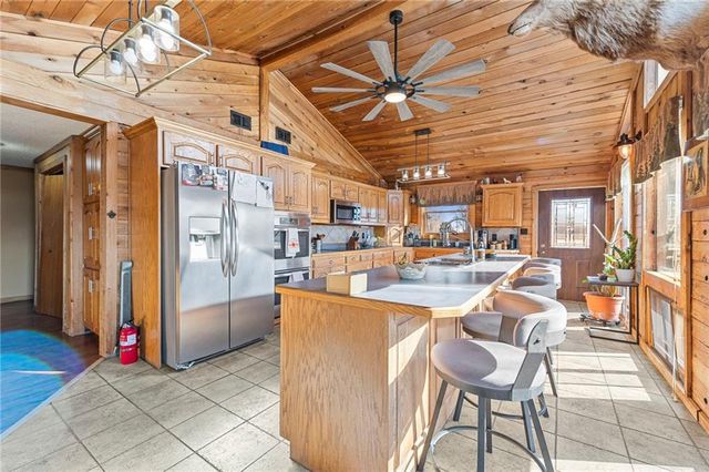 8046 Southpoint Drive, Camden, MO 64017