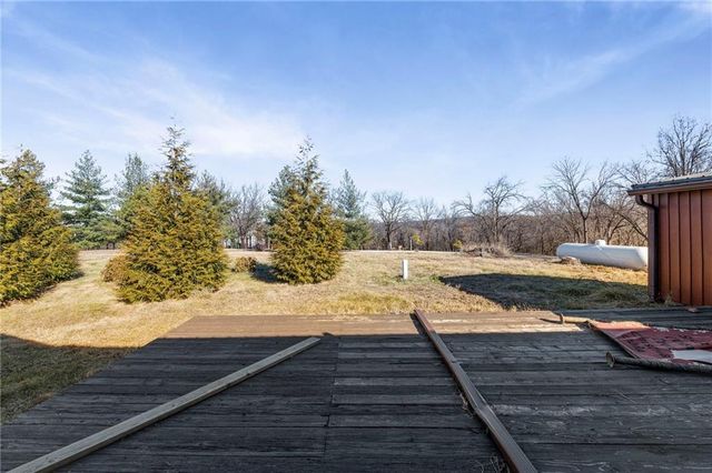 8046 Southpoint Drive, Camden, MO 64017