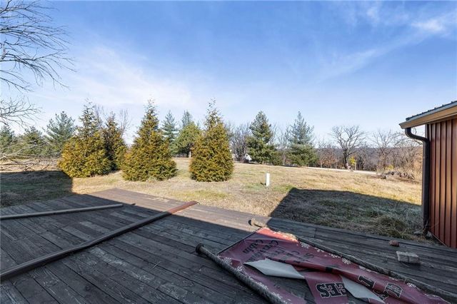 8046 Southpoint Drive, Camden, MO 64017